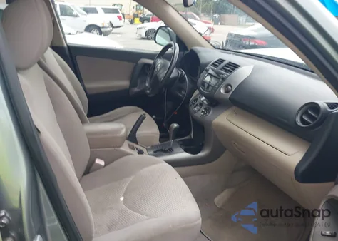 2006 Toyota Rav4 Limited z USA, uszkodzony, nr VIN JTMBD31V565017140